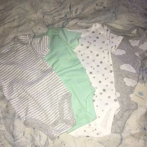 4 pack of onesies